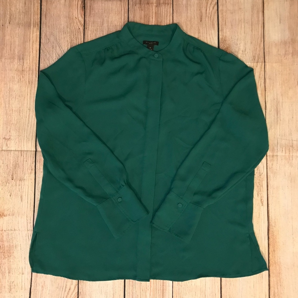 Ann Taylor Petite Green Long Sleeve Blouse